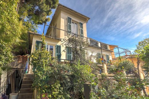 Apartment / Etagenwohnung in Nizza, Alpes-Maritimes