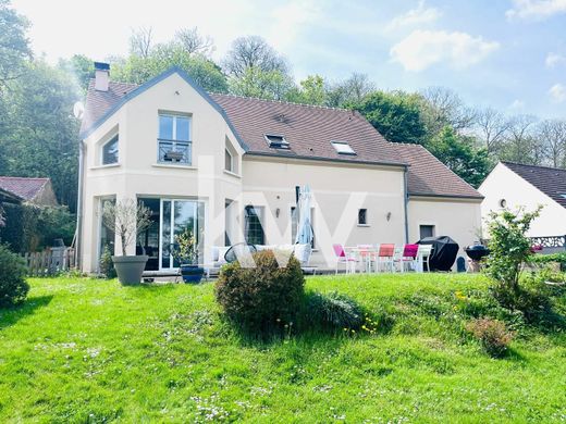 Villa en Bréançon, Valle de Oise