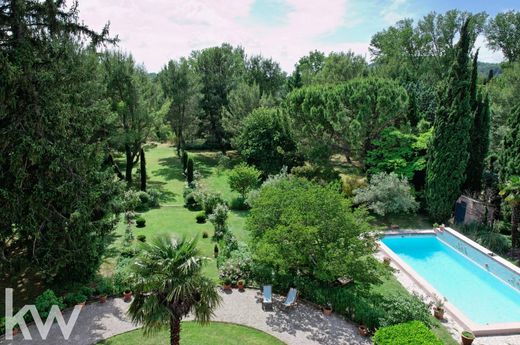 Country House in Orgon, Bouches-du-Rhône