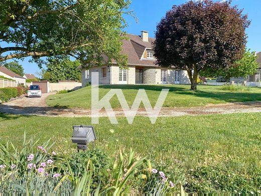 Villa for sale in Champfleury