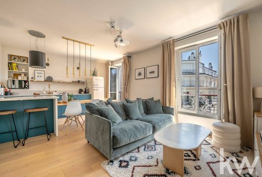 Apartment for sale in Saint-Mandé