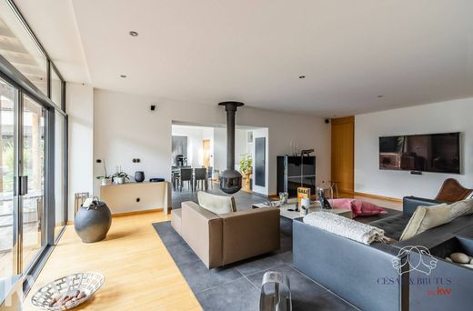 Βίλα σε Bourg-Saint-Christophe, Ain
