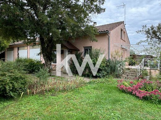 Villa a Gramat, Lot