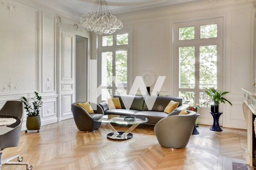 Apartment in Monceau, Courcelles, Ternes, Paris
