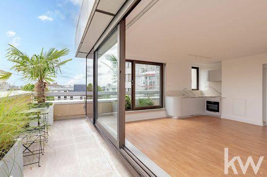 Apartment in Champs-Elysées, Madeleine, Triangle d’or, Paris