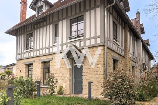 Villa - Vaucresson, Hauts-de-Seine