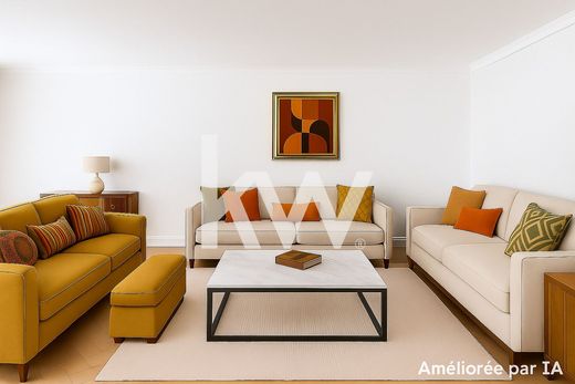 Apartment in Tour Eiffel, Invalides – Ecole Militaire, Saint-Thomas d’Aquin, Paris