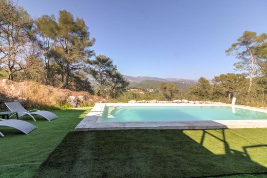 Roquefort-les-Pins, Alpes-Maritimesのヴィラ