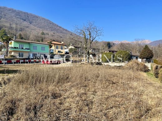 Land in Pura, Lugano