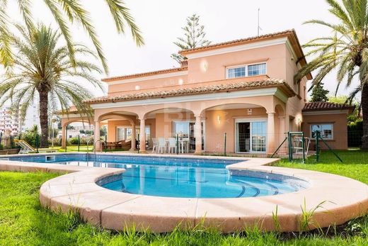 Villa in Villajoyosa, Alicante