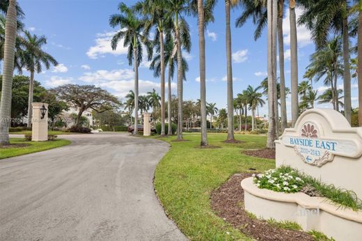 Apartment / Etagenwohnung in South Miami Beach, Miami-Dade County