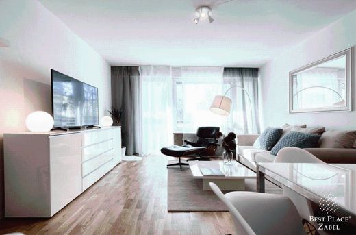 Apartment / Etagenwohnung in Garching, Upper Bavaria