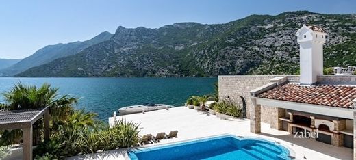 Villa en Risan, Kotor