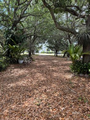 Luxury home in Lake Worth Village Mobile Home Park, Palm Beach