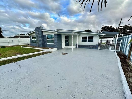 Maison de luxe à Hialeah Trailer Park, Comté de Miami-Dade