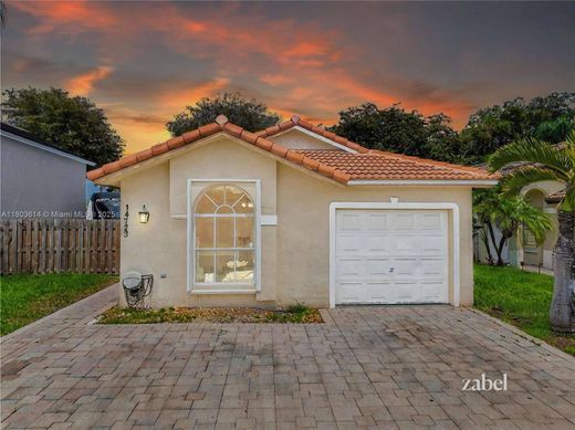 Casa de lujo en South Miami Heights, Miami-Dade County