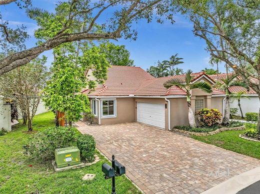 Luxury home in Plantation, Broward County