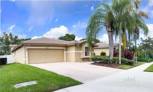 Luxury home in Weston, Broward County