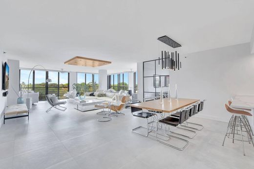 Apartment in Hamptons at Boca Raton, Palm Beach