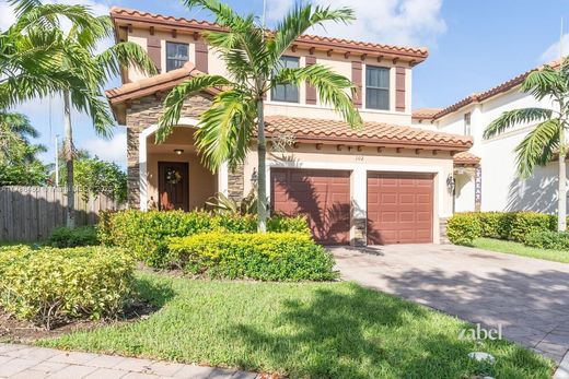 Luxury home in Homestead Village, Orange County