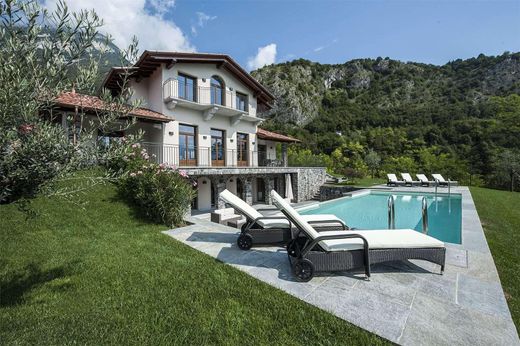 Villa Tremezzina, Como ilçesinde