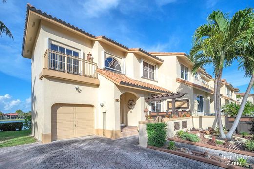 منزل ﻓﻲ Andover, Miami-Dade County