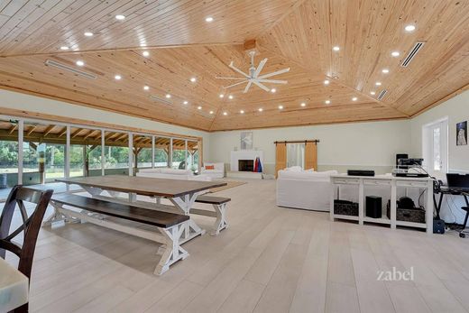 Luxury home in Okeechobee, Okeechobee County