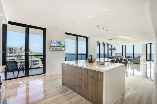 Apartment in Pompano Beach, Broward County