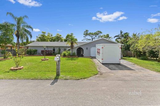 Luxury home in Greenacres City, Palm Beach