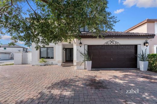 Luxury home in Hialeah, Miami-Dade