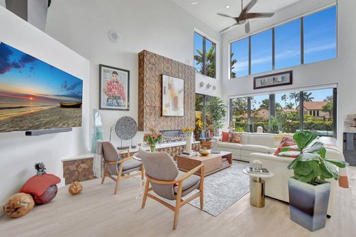 Luxury home in Hamptons at Boca Raton, Palm Beach