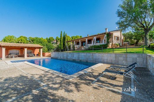 Villa in Santa Maria del Camí, Province of Balearic Islands