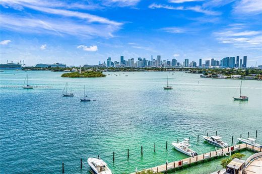 Apartment / Etagenwohnung in South Miami Beach, Miami-Dade County