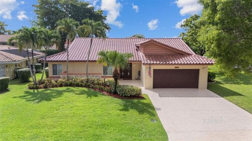 Luxury home in Coral Springs, Broward County