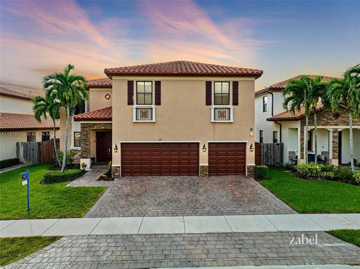 Luxe woning in Homestead Village, Orange County