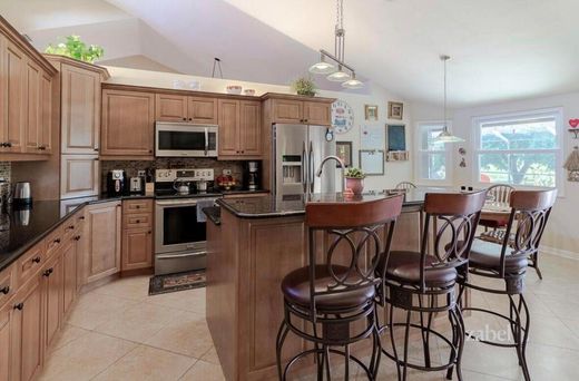 Luxury home in Jensen Beach, Martin County