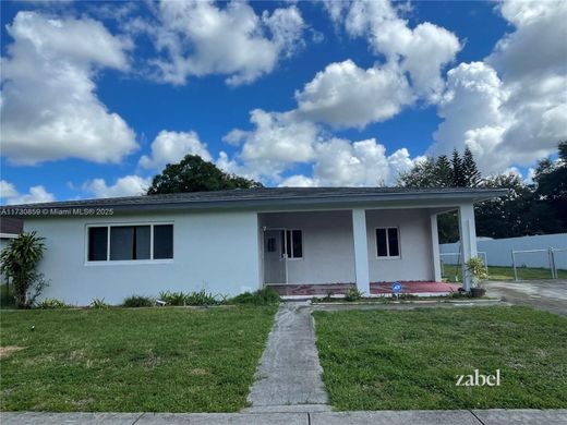 Casa de lujo en Opa-locka, Miami-Dade County