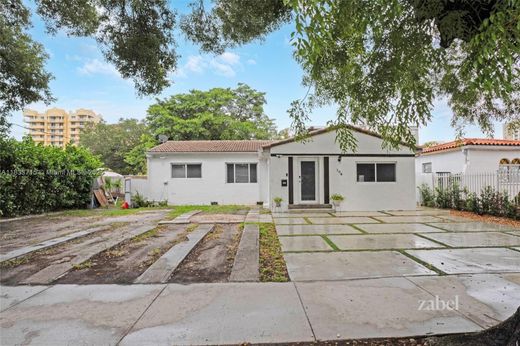 Luxury home in West Miami, Miami-Dade