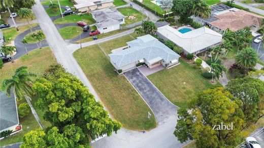 Luxury home in West Hollywood, Broward County