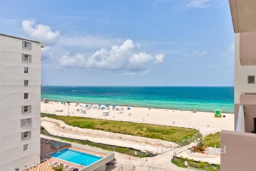 Apartment / Etagenwohnung in South Miami Beach, Miami-Dade County