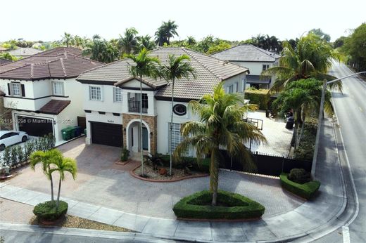 Luxury home in Miami Terrace Mobile Home, Miami-Dade