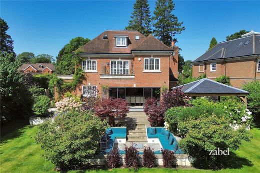 Luxus-Haus in Kingswood, Surrey