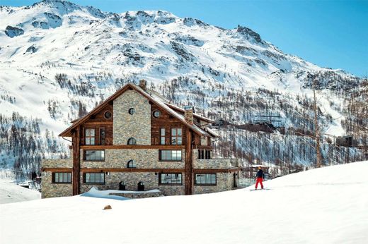 Элитный дом, Бреуйл-Сервиния, Valle d'Aosta