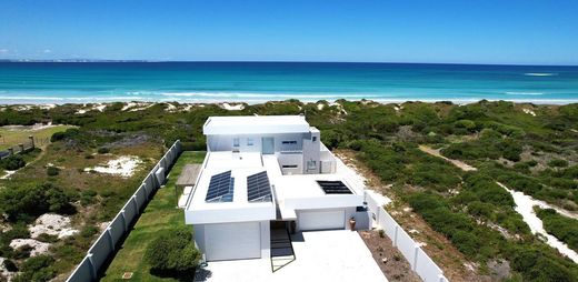 Luxury home in Struisbaai, Overberg District Municipality