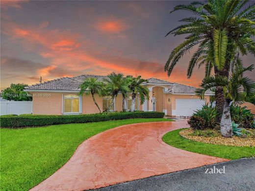 Luxury home in Homestead Village, Orange County