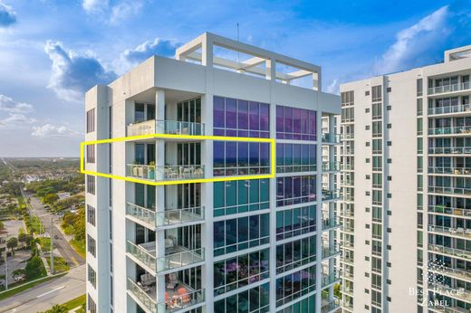Apartment in North Palm Beach, Palm Beach