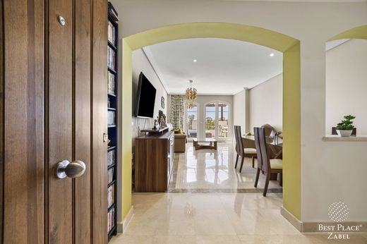 Apartment / Etagenwohnung in Benahavís, Málaga