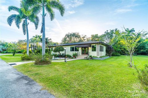 Luxury home in Homestead Village, Orange County