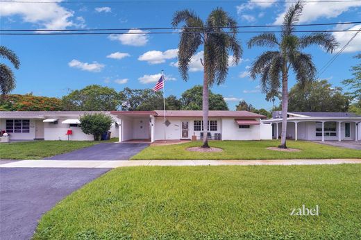 Luxury home in West Hollywood, Broward County