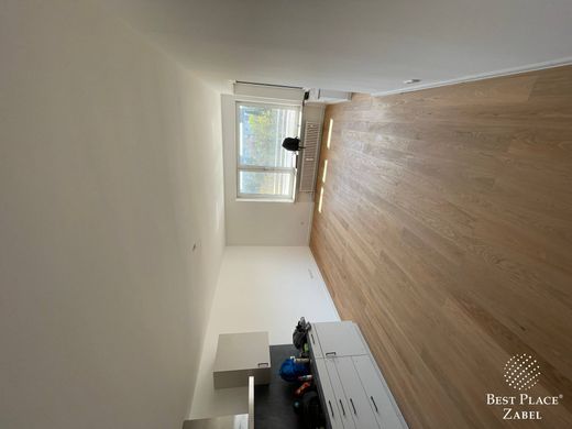 Apartment / Etagenwohnung in Germering, Upper Bavaria